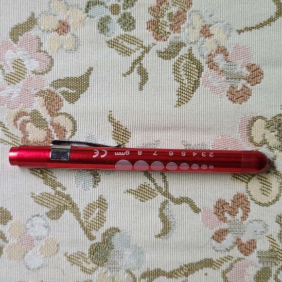 Red Pen light - Picture 1 of 2